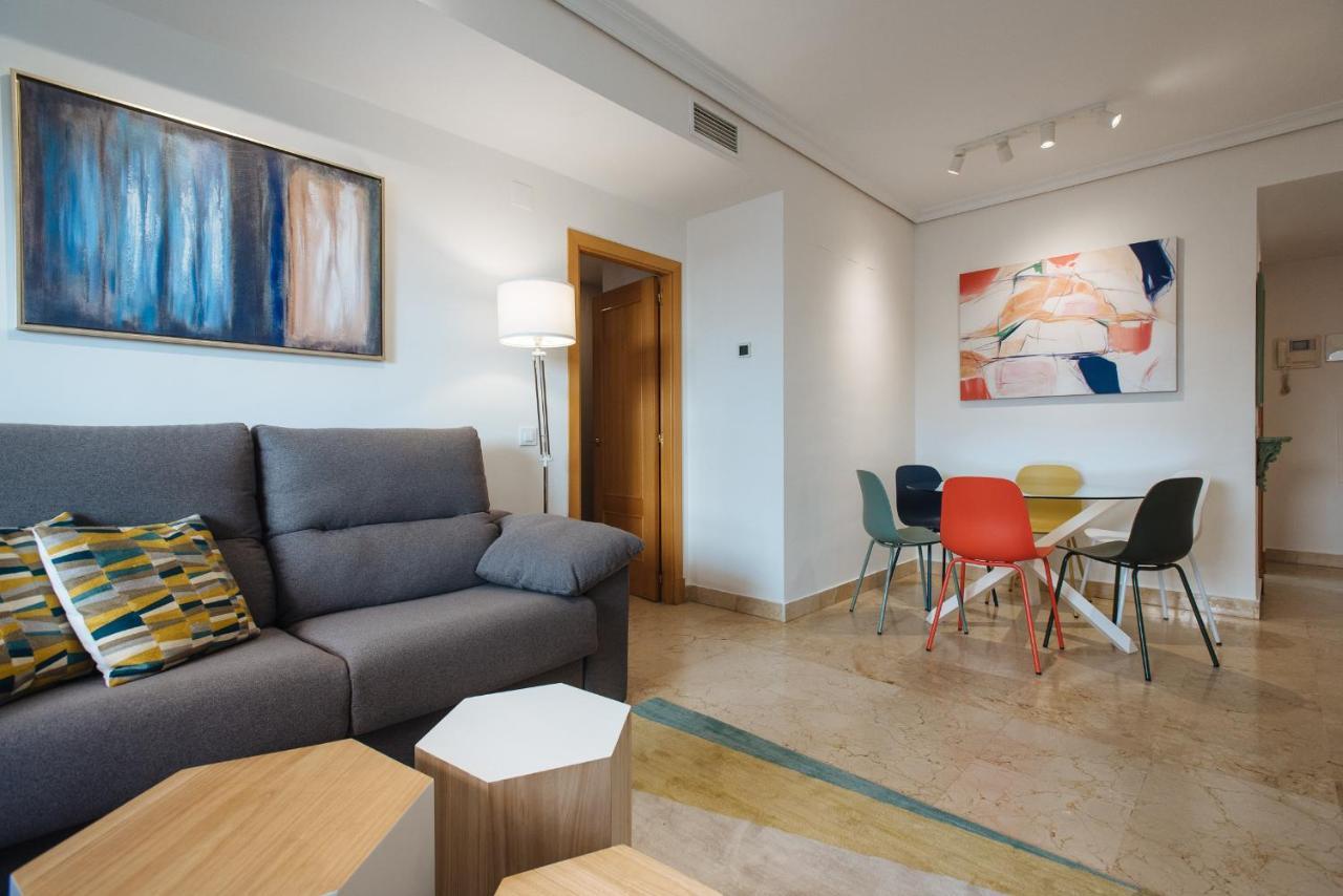San Bernardo Boutique - Free Parking Apartment Sevilla Bagian luar foto