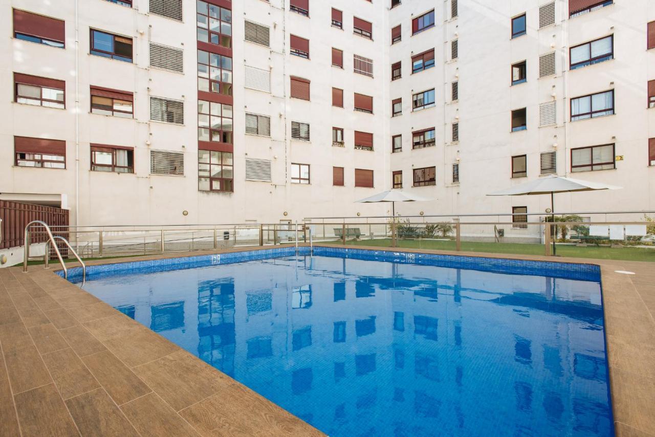San Bernardo Boutique - Free Parking Apartment Sevilla Bagian luar foto